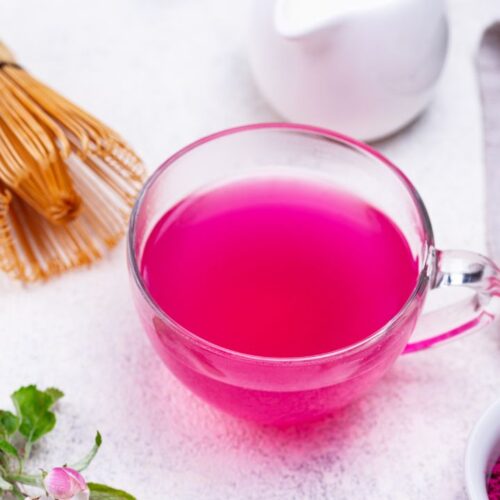 dragon fruit tea in cup.