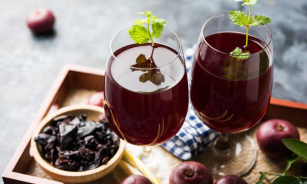 kokum juice in glass.